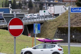 La patience était de mise devant le Gothard en direction du sud. (archives)